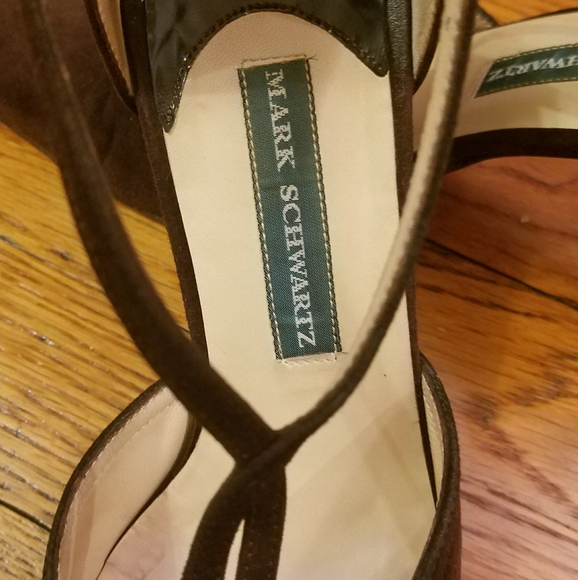 Mark Schwartz suede t-strap heels pointy toe - Picture 2 of 7